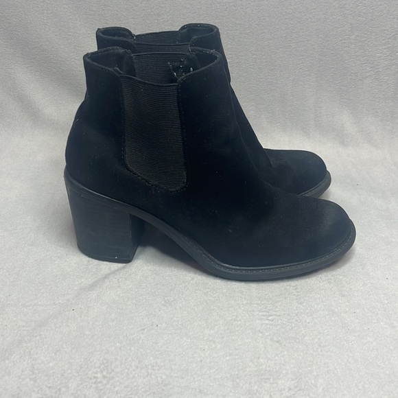 Merona Black Heeled Calf High Boot Size 8 - Picture 2 of 5